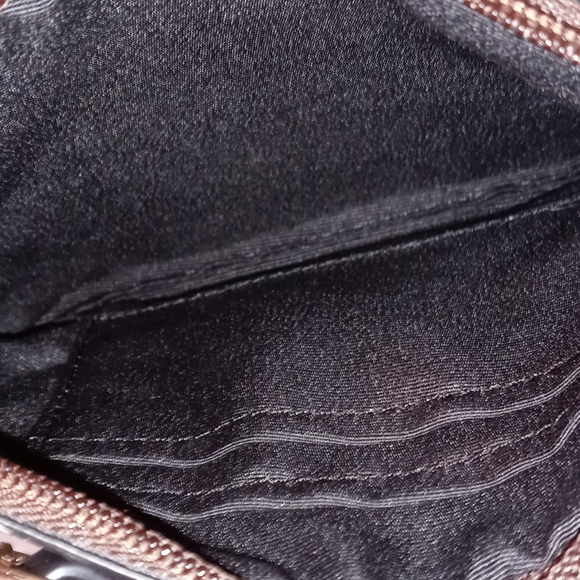 Coach wristlet - Picture 4 of 4